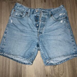 Levi's, iconic 501 model light wash denim shorts
